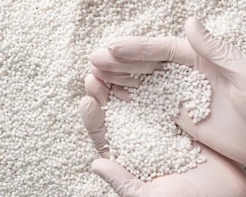 La pelle en plastique polyamide est-elle toxique à haute température