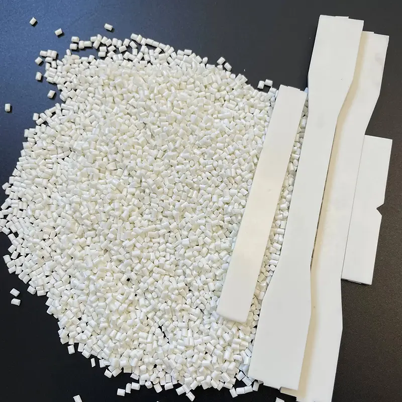 Quelles sont les différences entre le polypropylène très durci et les plastiques ordinaires?